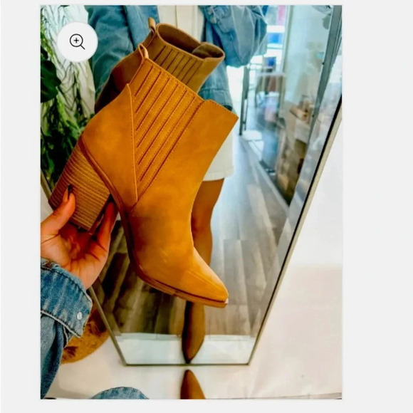 PLEATHER BOOTIES IN CAMEL size 6 1/2 - Picture 3 of 6